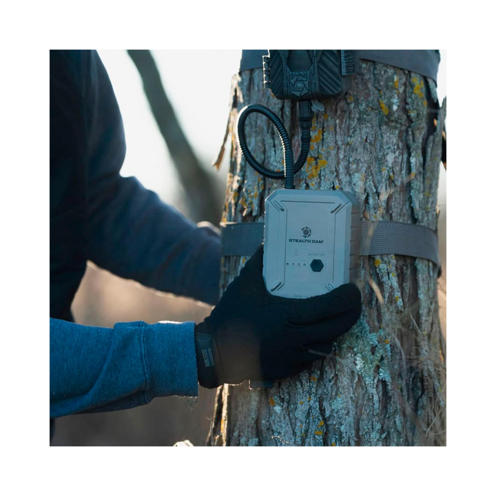 Stealth Cam FieldMax External 5,000 mAh Lithium Rechargeable Battery Extender (STC-ERLP5)