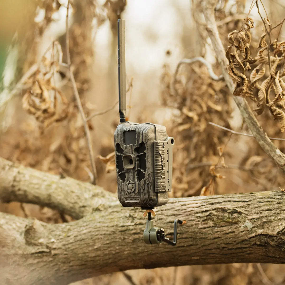 DECEPTOR™ MAX CELLULAR TRAIL CAMERA