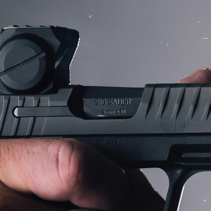 Sig Sauer XRAY5 Enclosed Compact Reflex Sight, Compact (Shield RMSc) Footprint, 3.5 MOA Red Dot, Black
